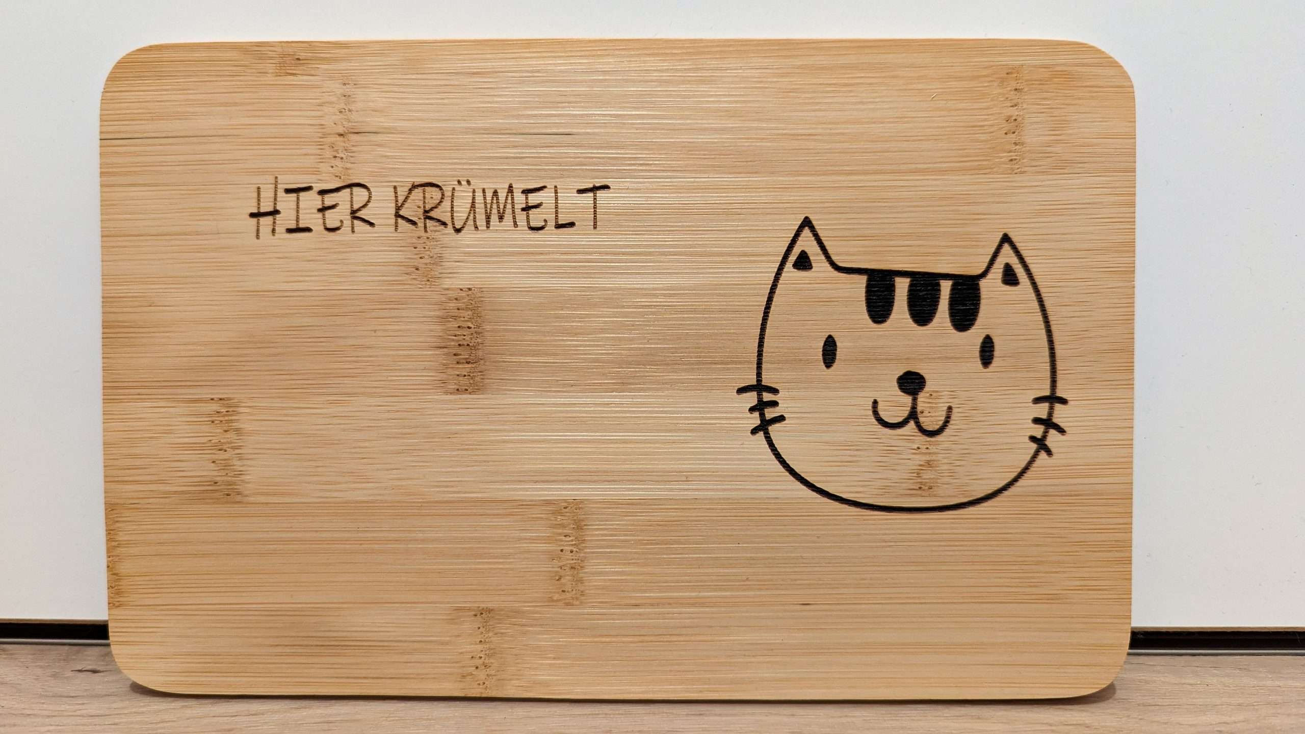 Frühstücksbrettchen "Hier krümelt" – Bild 3